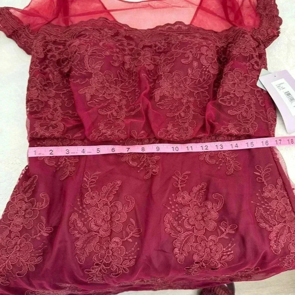 JS Collections Embroidered Blouson Midi Dress In Sangria Size 12 - Picture 11 of 13